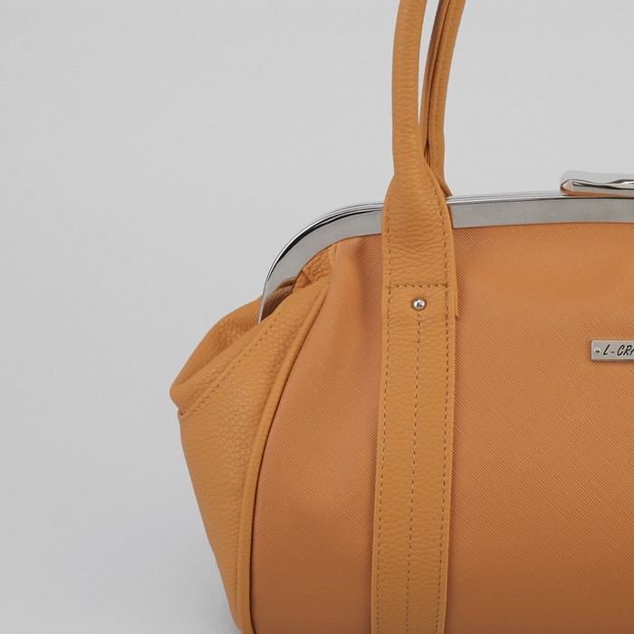 Сумка женская, 1 отдел на рамке, наружный карман, цвет бежевый