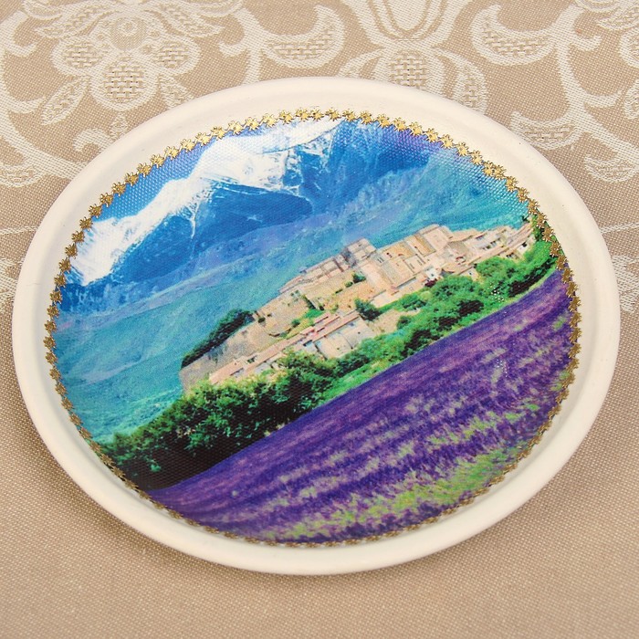 Тарелка декоративная «Замок в лаванде», с рисунком на холсте, настенная, D = 16 см