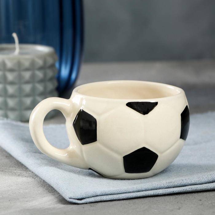 Кружка 200мл "Футбол" черно-белая