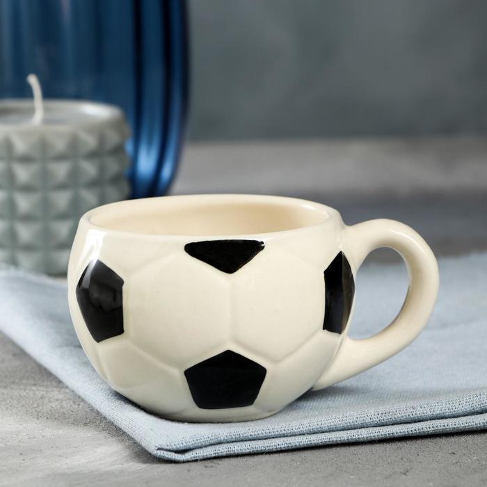 Кружка 200мл "Футбол" черно-белая