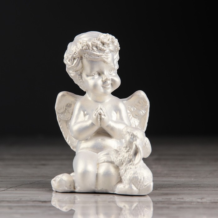 Статуэтка "Ангел с зайчиком" перламутр
