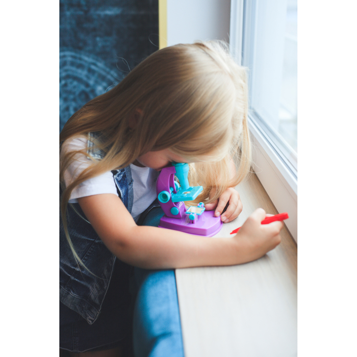 Набор биолога "Научная лаборатория": микроскоп, калейдоскоп, лупа, бинокль, контейнер для исследований