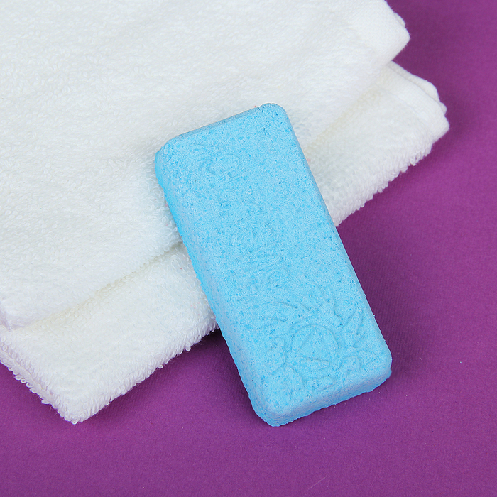 Бомбочка для ванн "МореЛечит" Шелковая кожа с гиалуроновой кислотой 55 гр. Блистер