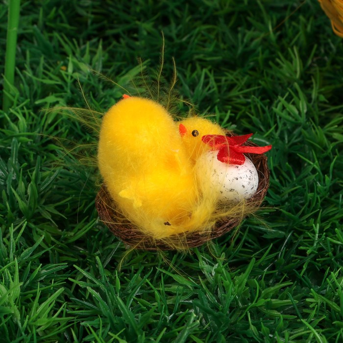 Сувенир пасхальный "Курочка с цыплёнком и яичком в корзине" (набор 12 шт) 5,5х25,5х17 см