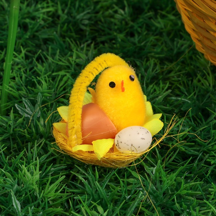 Сувенир пасхальный &quot;Цыплёнок с яичками в корзине&quot; (набор 12 шт) 5,5х25,5х17 см