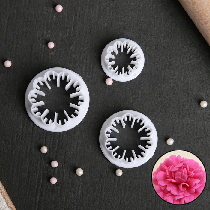 Набор выемок кондитерских "Цветки", 3 шт: 4,7х1,3/4,3х1,1/3,1х1 см