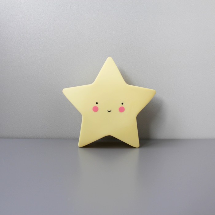Ночник LED детский Star, батарейки LR44  в комплекте, 17 х 17 х 6 см, жёлтый