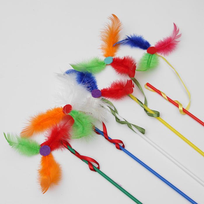 Дразнилка "Вертолет" с перьями