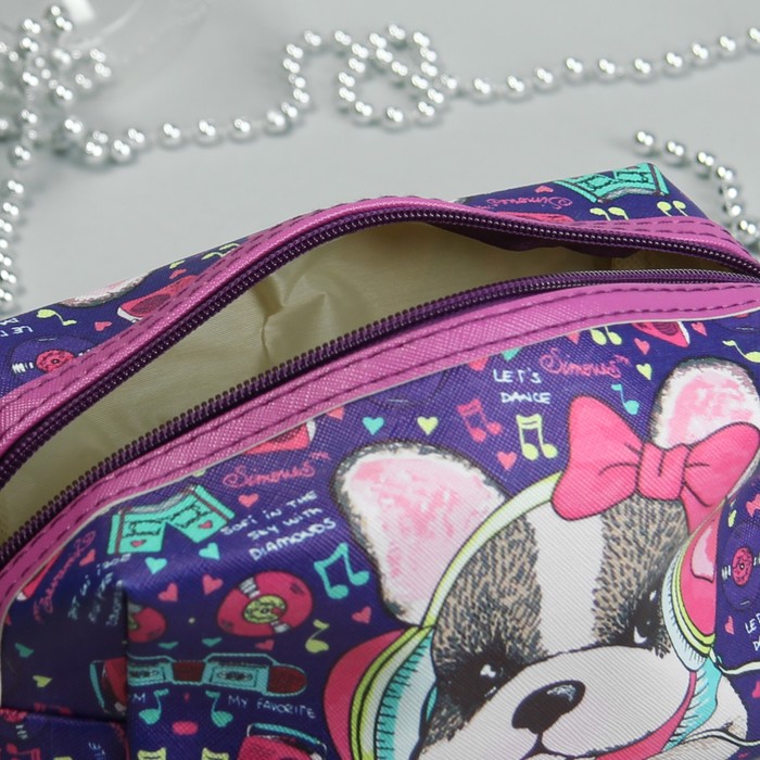 Косметичка дорожная «Красотка», отдел на молнии, с ручкой, цвет фиолетовый