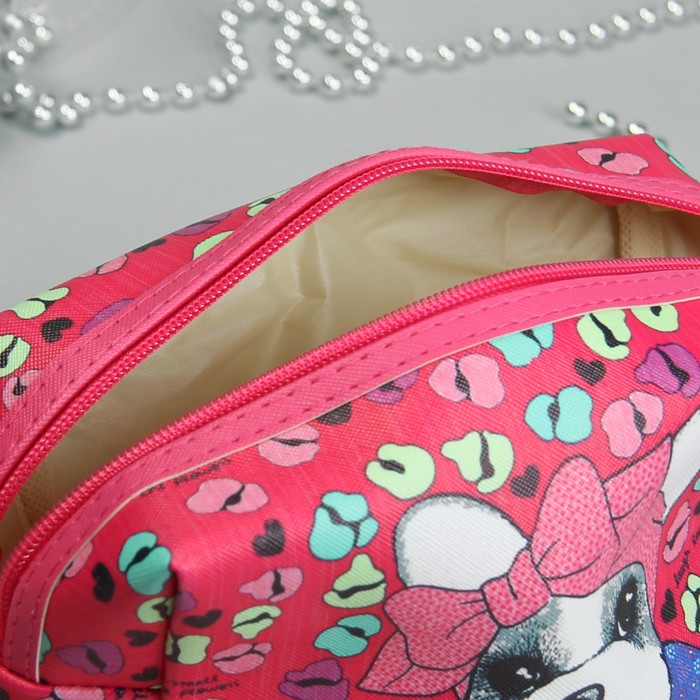 Косметичка дорожная «Красотка», отдел на молнии, с ручкой, цвет малиновый