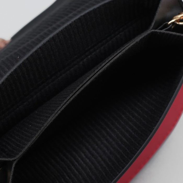 Сумка женская "Шик", 2 отдела на клапане, длинный ремень, цвет красный