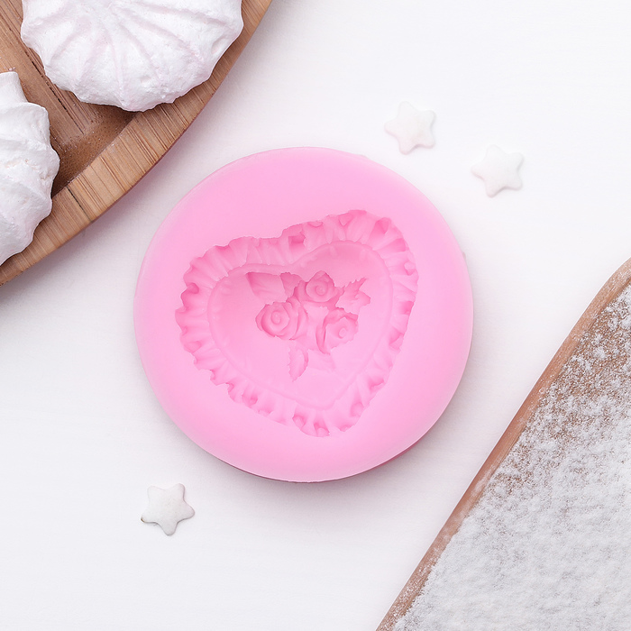 Молд 5,8х1,5 см "Розы в сердце"