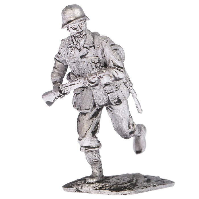 Оловянный солдатик "Немецкий солдат в атаке"