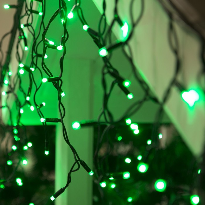 БАХРОМА уличная, УМС, Ш:4 м, В:0,6 м, Н.Т."Каучук" 2W LED-180-220V, шнур питания ЗЕЛЕНЫЙ