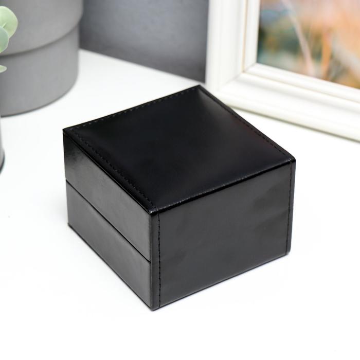 Шкатулка кожзам под часы 1 отделение "Белая строчка на чёрном" 7х9,5х9,5 см