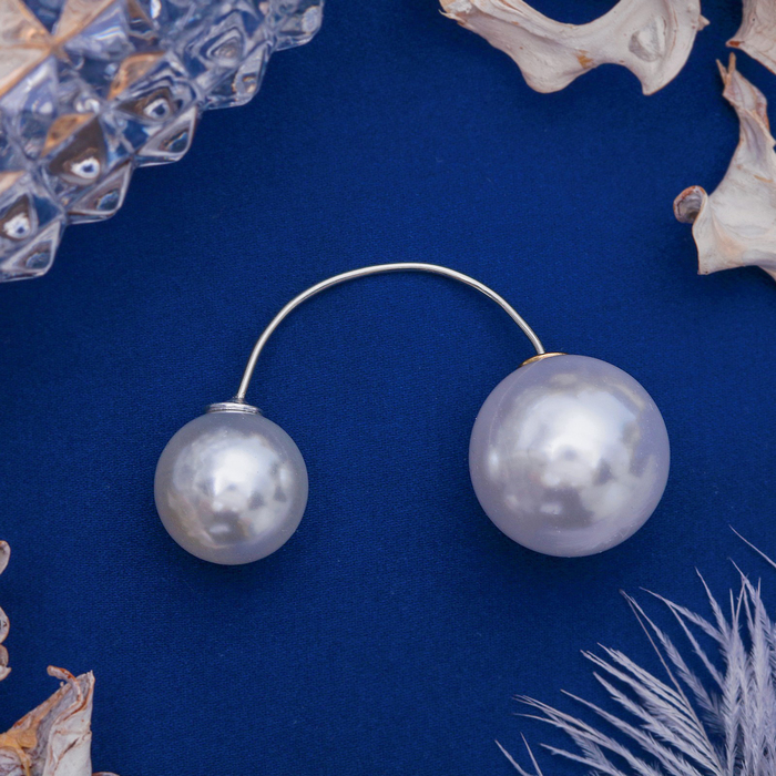 Булавка "Диорис", цвет белый в серебре