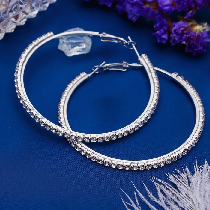 Серьги-кольца Princess дорожка, цвет белый в серебре, d=6 см