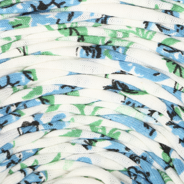 Пряжа трикотажная широкая 85м/350гр, ширина нити 7-9 мм (нежные цветы)