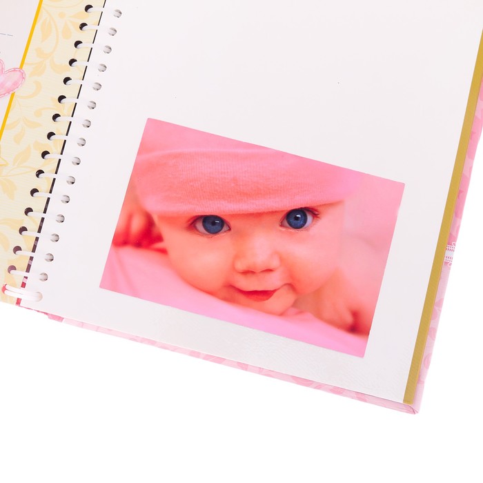 Фотоальбом "А у нас родилась дочка", 20 магнитных листов размером 20 х 28 см