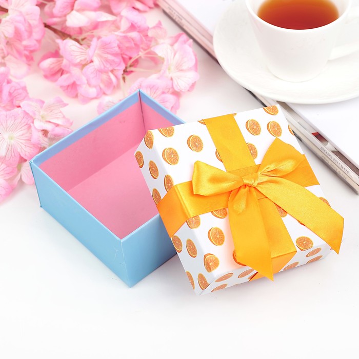 Коробка подарочная 11 х 11 х 5,5 см