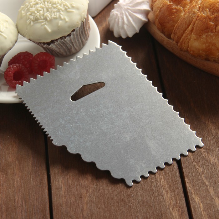 Шпатель кондитерский "Зубчики"