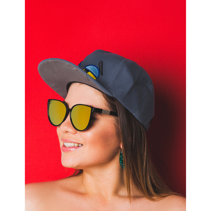 Очки солнцезащитные Овал. Оправа черная, линзы зеркальные, 15*14*5см