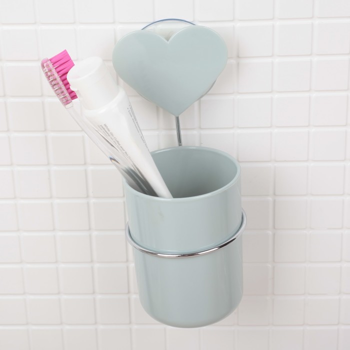 Держатель для зубных щеток и пасты на присоске "Сердце" 7х7х16 см, цвет МИКС