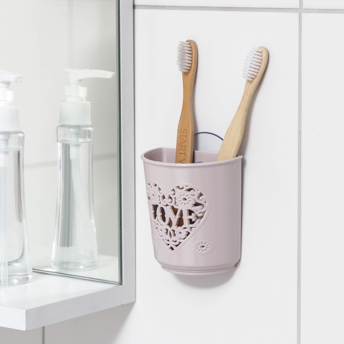 Держатель для зубных щеток и пасты на присоске "Love" 6х8х9 см, цвет МИКС