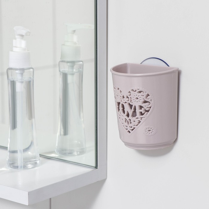 Держатель для зубных щеток и пасты на присоске "Love" 6х8х9 см, цвет МИКС