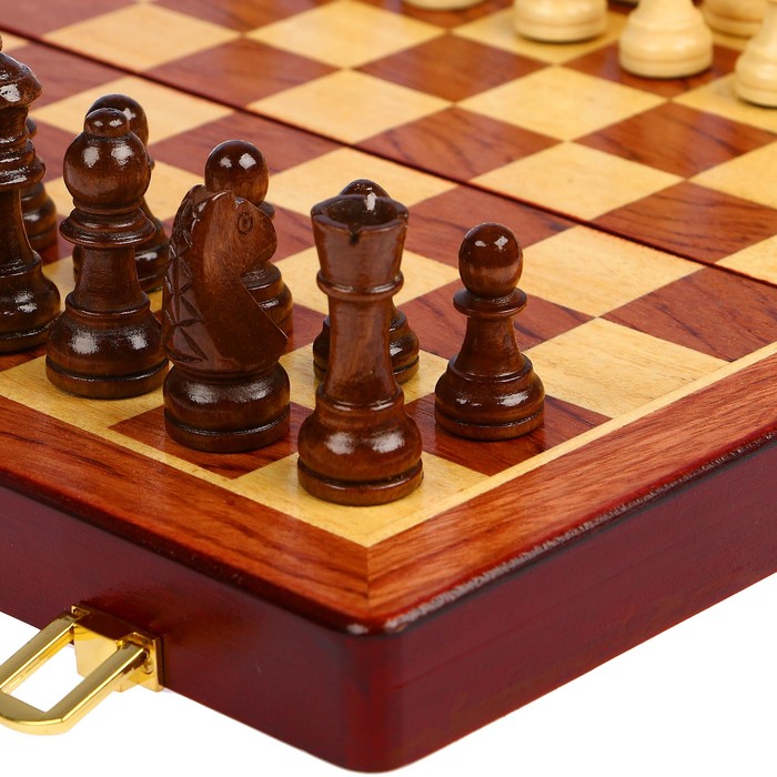 Шахматы магнитные деревянные, клетка 3 см, (фигуры от 3.5 см до 6.5 см), 30х15 см