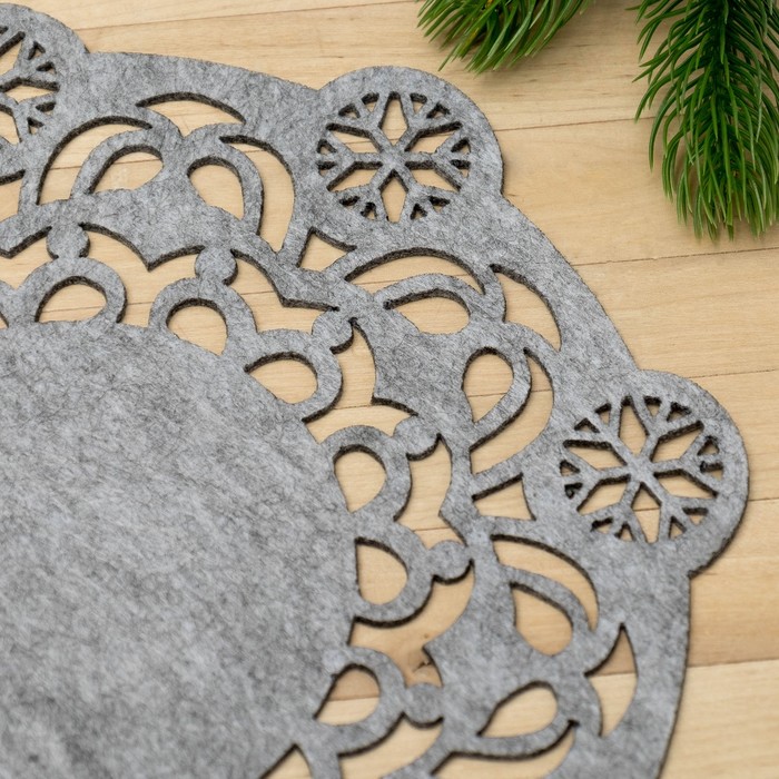 Салфетка декоративная "Снежинка" 30х30 см, фетр 100 %п/э