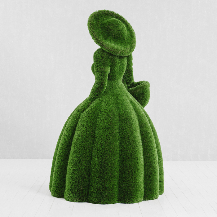 Топиар фигура "Девушка с корзиной"