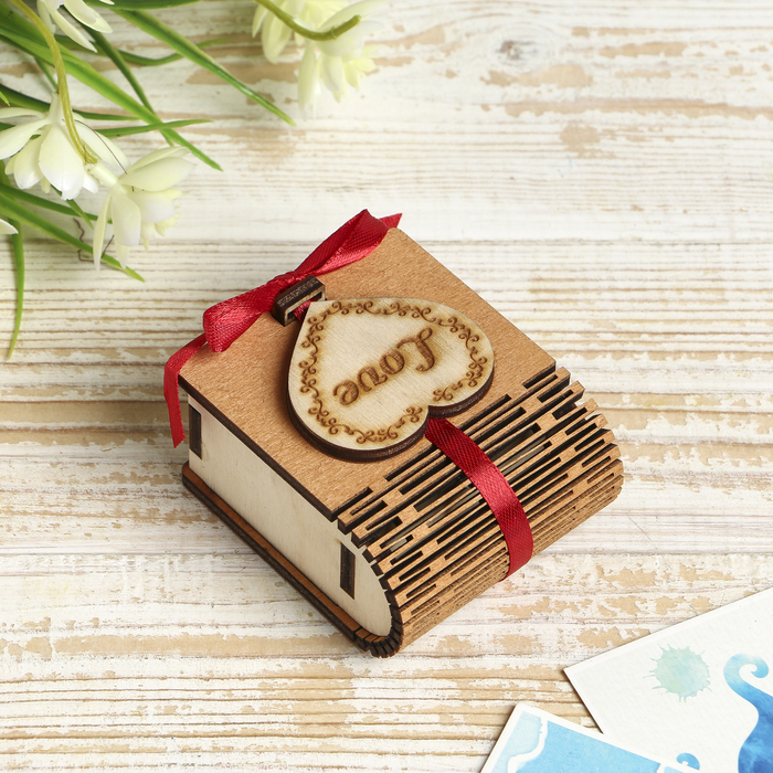 Шкатулка дерево Love 6х6,5х3 см