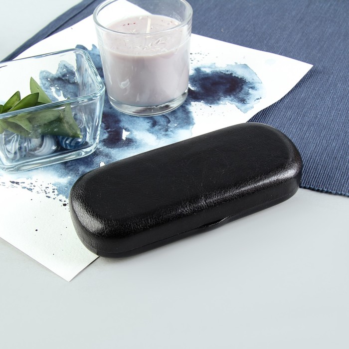 Футляр для очков "Маки и ромашки", отдел на клапане, цвет чёрный