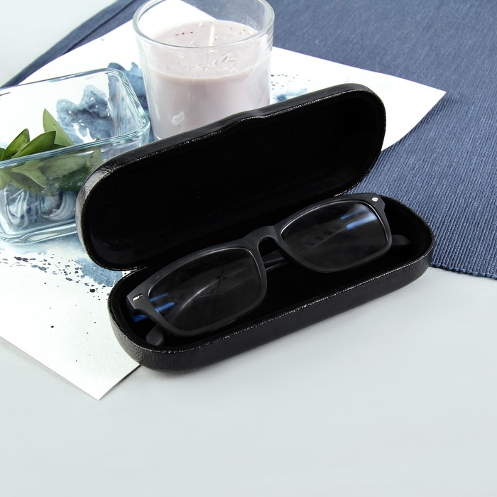 Футляр для очков "Маки и ромашки", отдел на клапане, цвет чёрный