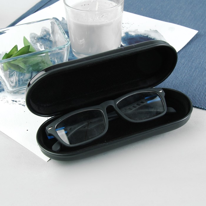 Футляр для очков "Природа", отдел на клапане, цвет чёрный