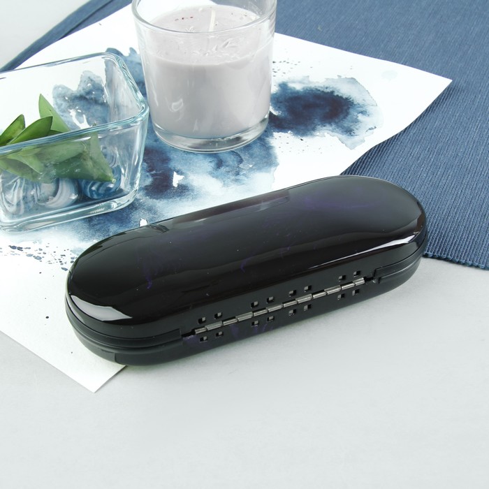 Футляр для очков "Подсолнухи", отдел на клапане, цвет чёрный