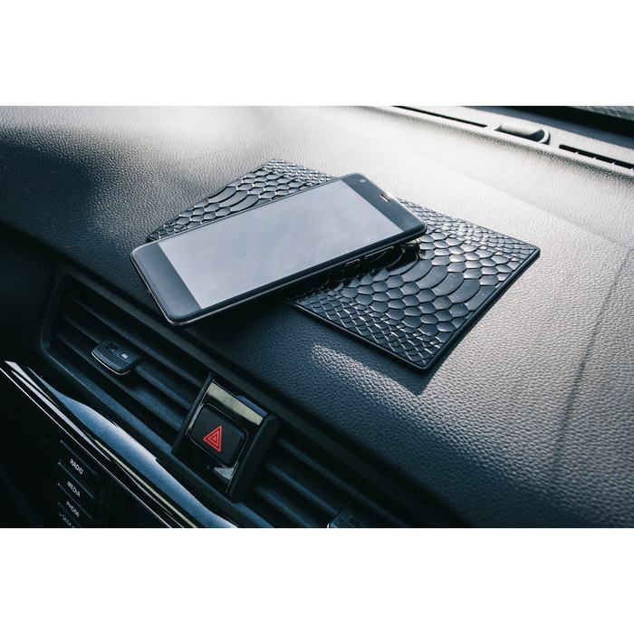 Коврик противоскользящий, под кожу крокодила, черный