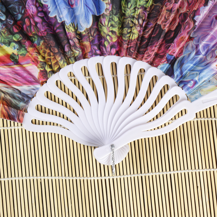 Веер пластик "Сказочный сад" МИКС изогнутый каркас 23 см