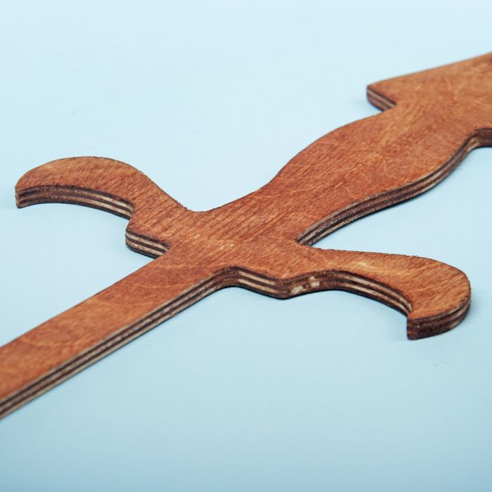 Шпага деревянная 70 см, тёмно-коричневая