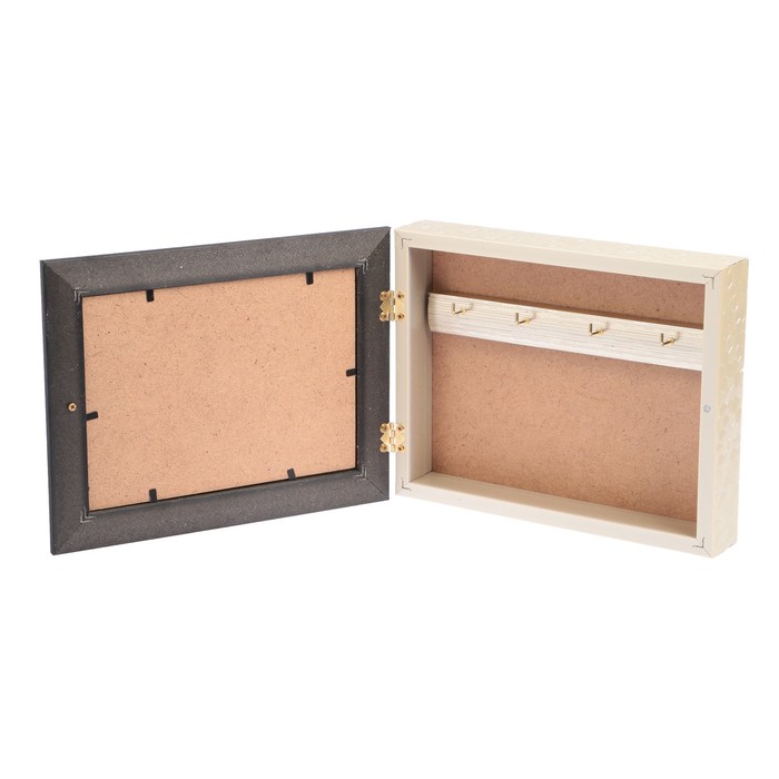 Ключница пластик "Лебеди на реке" 18х23 см