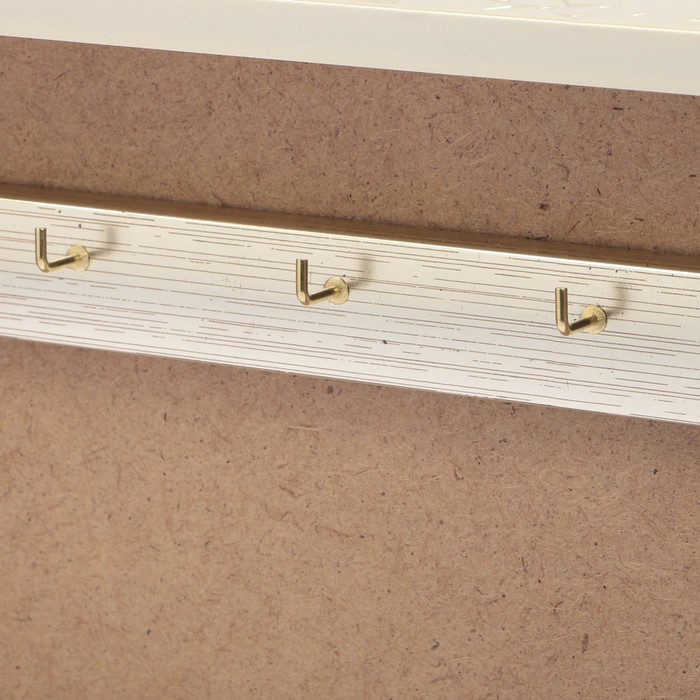 Ключница пластик "Лебеди на реке" 18х23 см