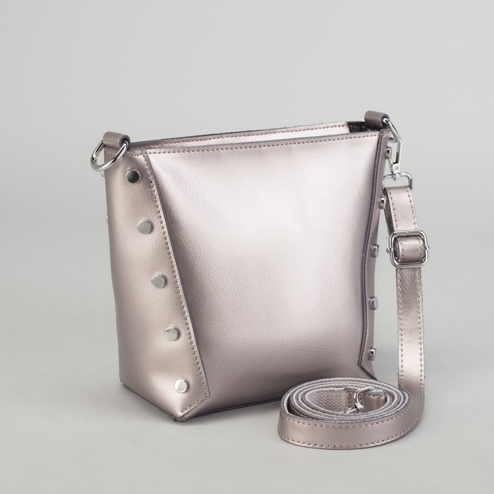 Сумка женская, отдел с перегородкой на молнии, длинный ремень, цвет бронзовый