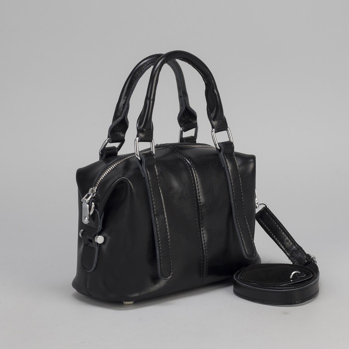 Сумка женская, отдел на молнии, длинная ручка, цвет чёрный