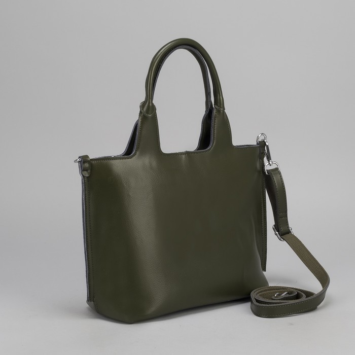 Сумка женская, отдел с перегородкой на молнии, наружный карман, длинный ремень, цвет оливковый