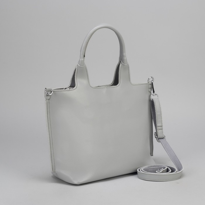 Сумка женская, отдел с перегородкой на молнии, наружный карман, длинный ремень, цвет серый