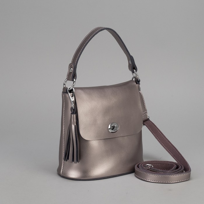 Сумка женская, отдел на молнии, наружный карман, длинный ремень, цвет бронзовый