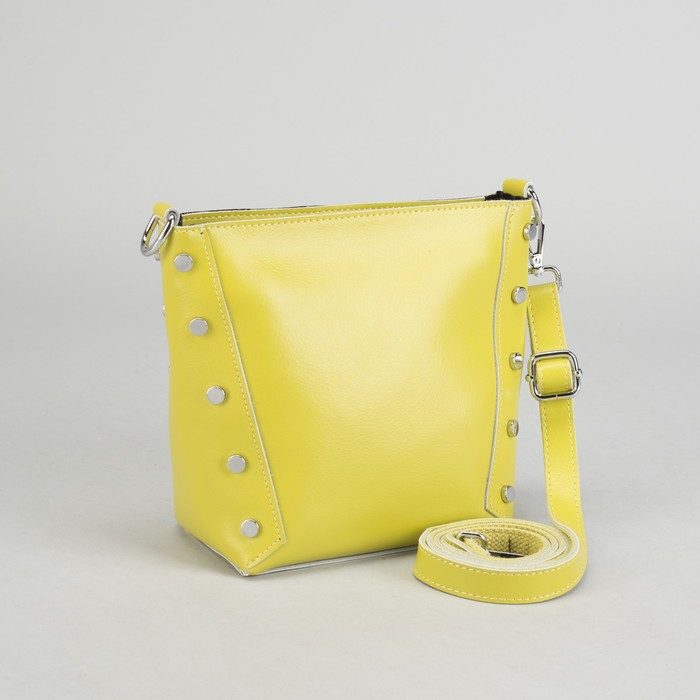 Сумка женская, отдел с перегородкой на молнии, длинный ремень, цвет лимонный