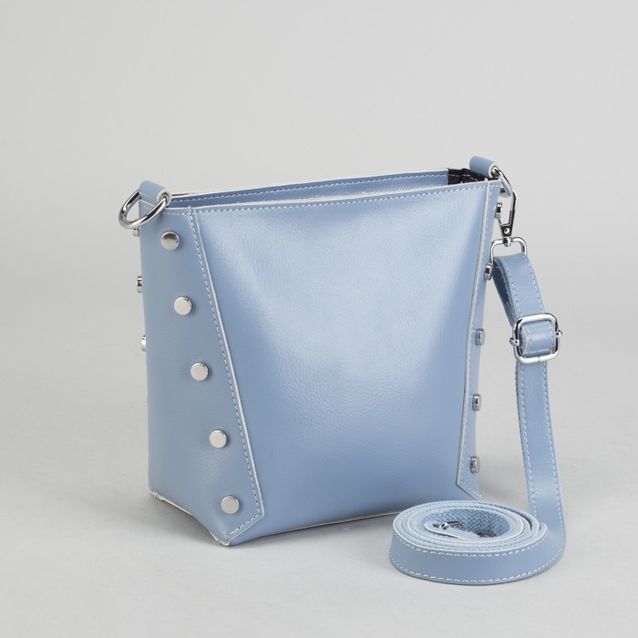 Сумка женская, отдел с перегородкой на молнии, длинный ремень, цвет голубой