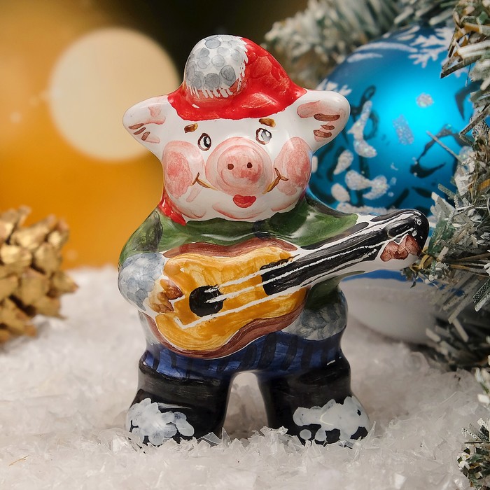 Сувенир «Поросёнок с гитарой», 5,5×5,5×6 см, ярославская майолика